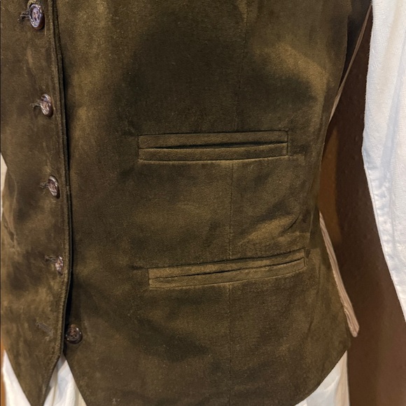 Territory Ahead Olive Green Suede Vest size medium - Picture 2 of 10